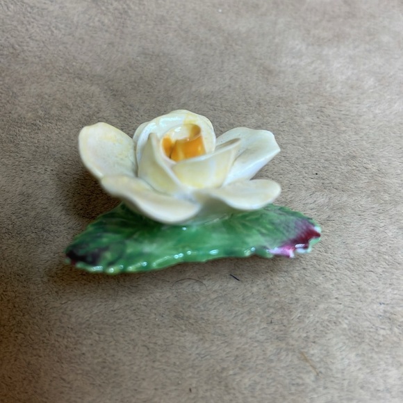 Vintage Bone China Lfower Brooch - Picture 4 of 7